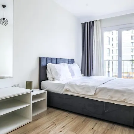 Modern Flat With Balcony In Tuzla *