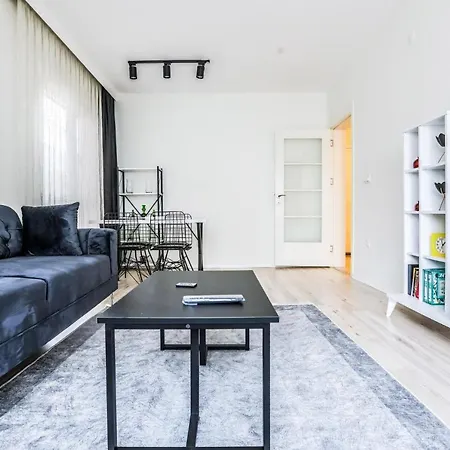 Apartment Modern Flat With Balcony In Tuzla Istanbul