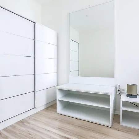 Modern Flat With Balcony In Tuzla Istanbul
