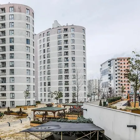 Modern Flat With Balcony In Tuzla Apartment